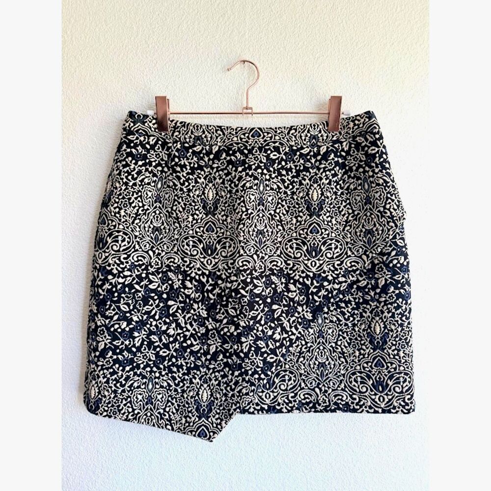 H&M Floral Brocade Asymmetrical Wrap Style Mini Skirt in Black & Blue size 10